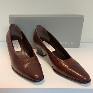Bandolino brown skin heals Size 8 narrow